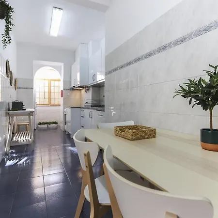 Charming Avenida By Homing Lejlighed *