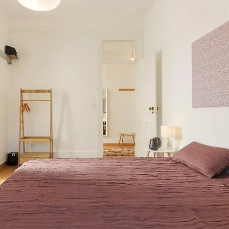 Charming Avenida By Homing Appartement