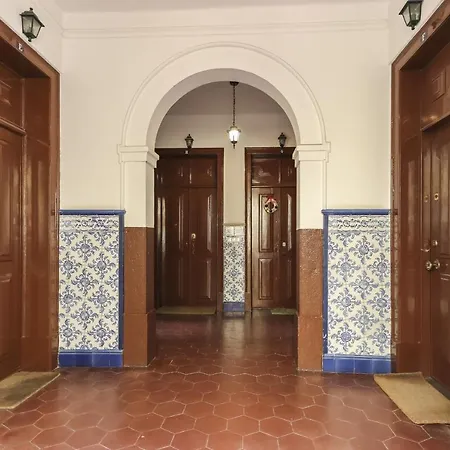 Apartment Charming Avenida By Homing